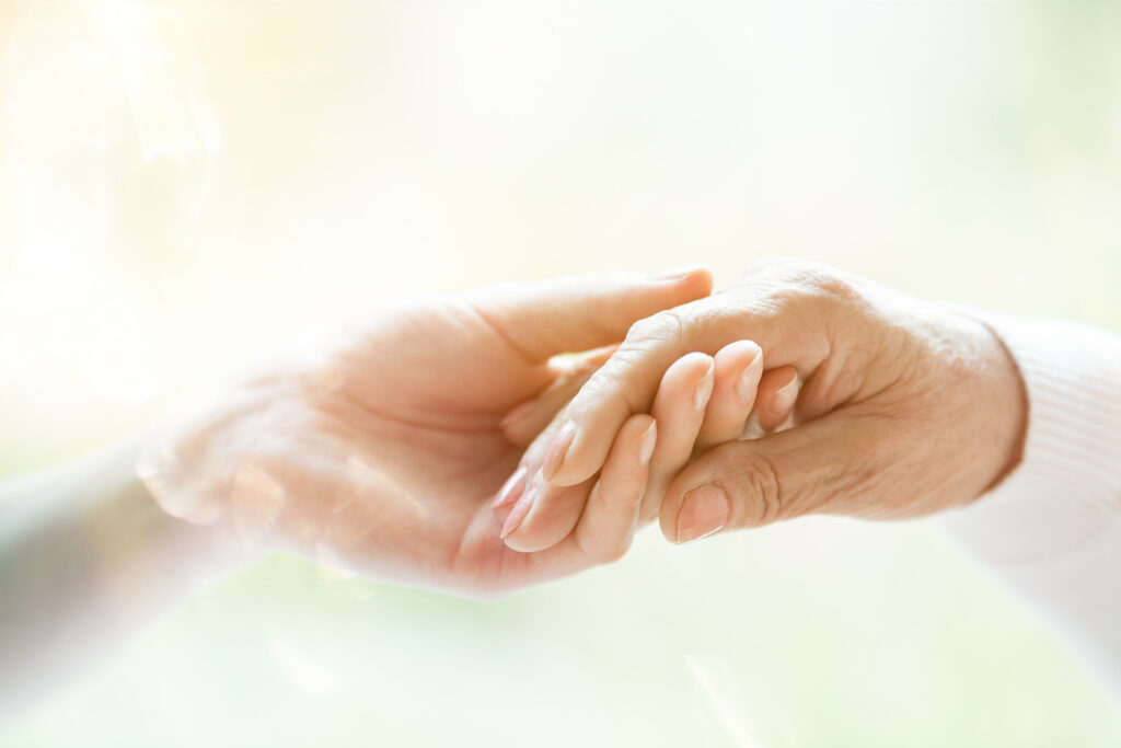 Dehydration in Elderly: Warning Signs and How to Keep Seniors Hydrated